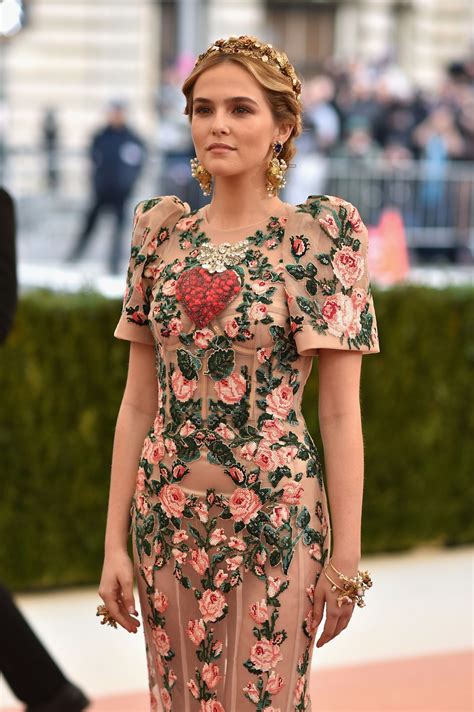 zoey deutch met gala